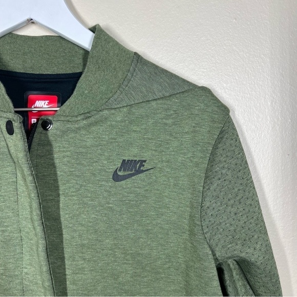 Nike Tech NSW Women’s Fleece Destroyer Zip Up Jacket Green Size Medium - Picture 6 of 12